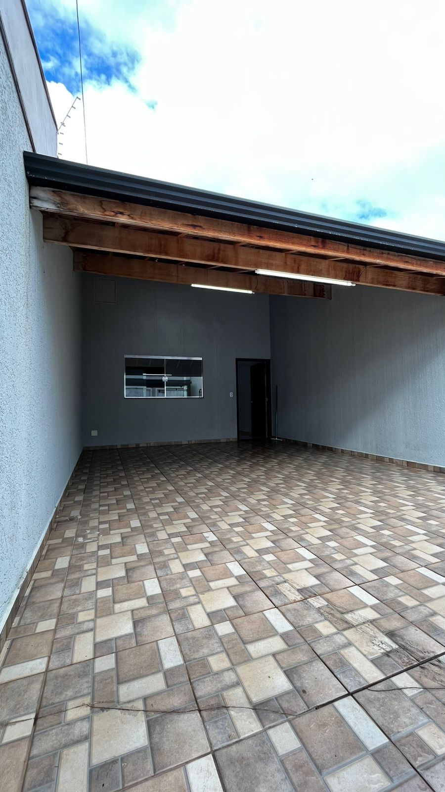 Área de garagem coberta